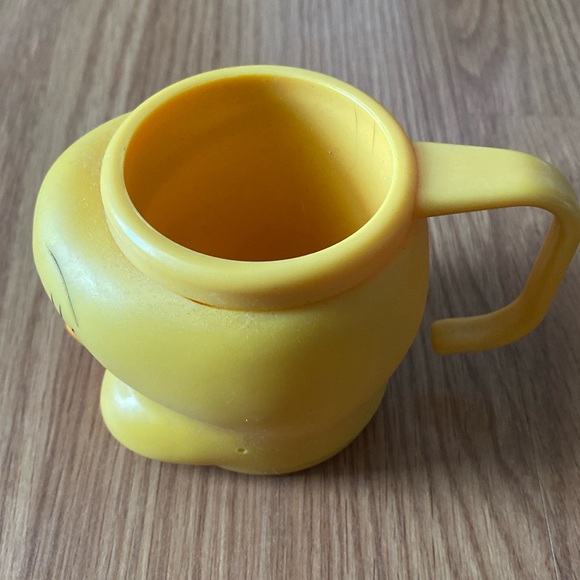 ❤️ Tweety Bird Looney Tunes Limited Edition Mug Cup NWOT - Picture 2 of 6